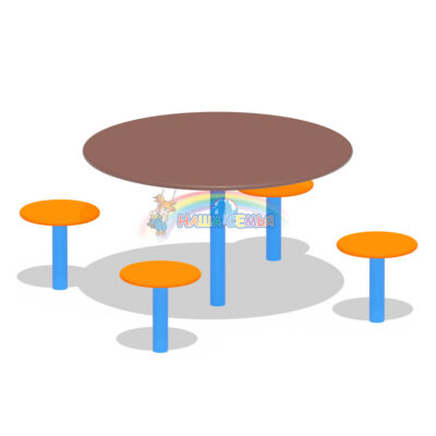 Стол со стульчиками, Наша семья